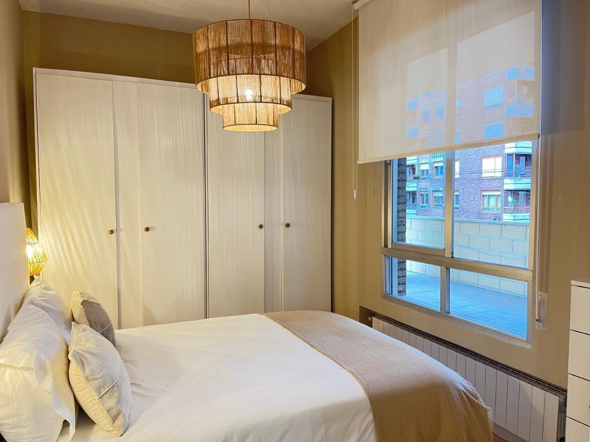 Coqueto Apartamento Torrelavega Exteriör bild